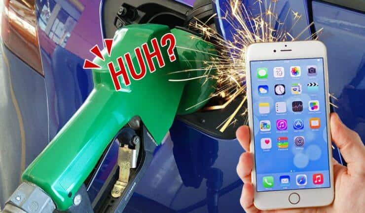 Không sử dụng điện thoại khi đổ nhiên liệu - Top 5 Lưu Ý Dành Cho Bạn Khi Phải Tiếp Nhiên Liệu Cho Ô Tô Không sử dụng điện thoại khi đổ nhiên liệu