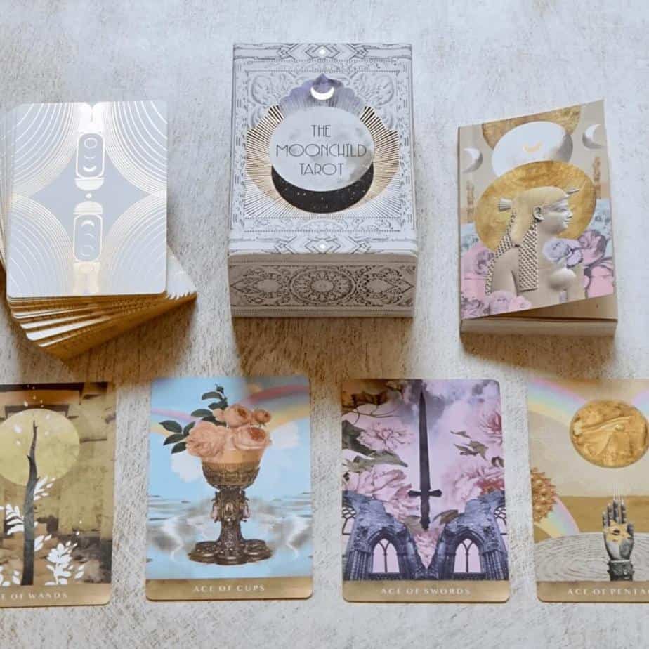 bài truyền thống Rider Waite Smith - Top 8 Bộ Bài Tarot MẠ VÀNG - MẠ BẠC Sang Chảnh Đang HOT Trong Cộng Đồng Hiện Nay bài truyền thống Rider Waite Smith