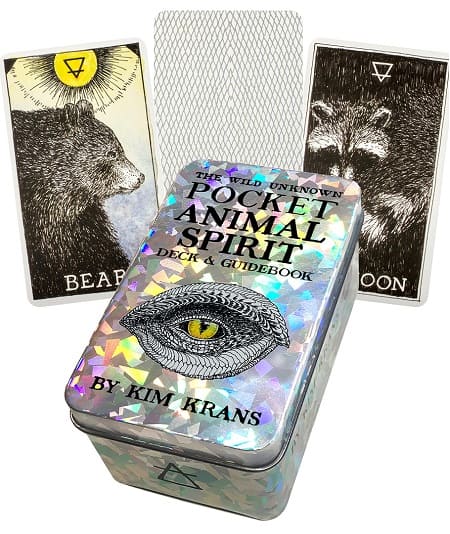 Wild Unknown Animal Spirit Deck review nhanh - Wild Unknown Animal Spirit Deck: Giúp Tâm Trí Bay Xa Wild Unknown Animal Spirit Deck review nhanh