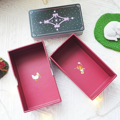 Hộp đựng bộ bài Land of Stories Tarot - Land of Stories Tarot: Cánh Cổng Đến Thế Giới Cổ Tích Hộp đựng bộ bài Land of Stories Tarot